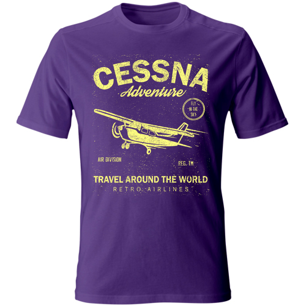 T-shirt viola in cotone con grafica retrò di un aereo Cessna, tema avventura e viaggio, stile casual estate, SKU: 12345